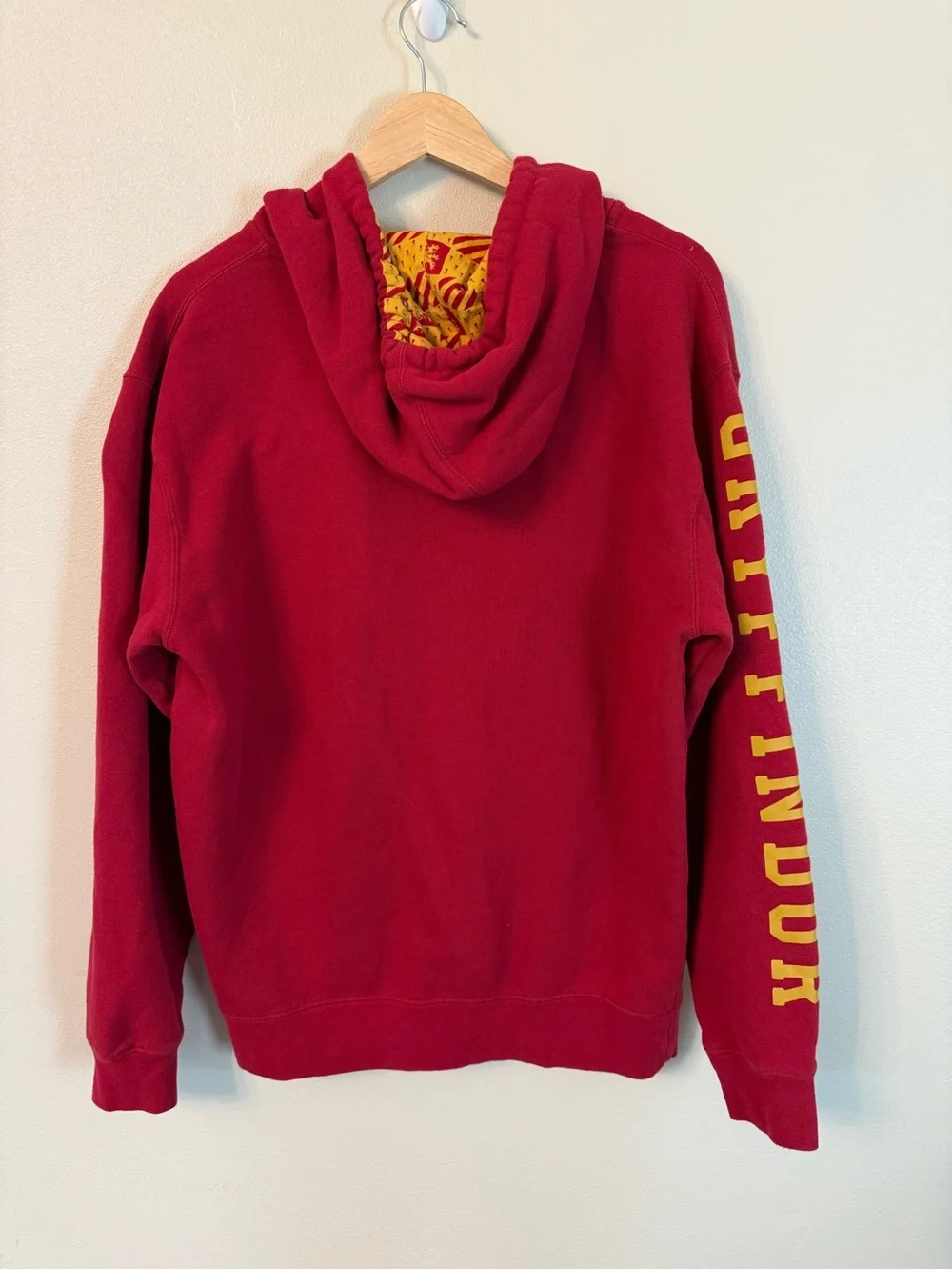 Harry Potter Gryffindor Crest Zip-Up Hoodie Red Gold Universal Studios Medium